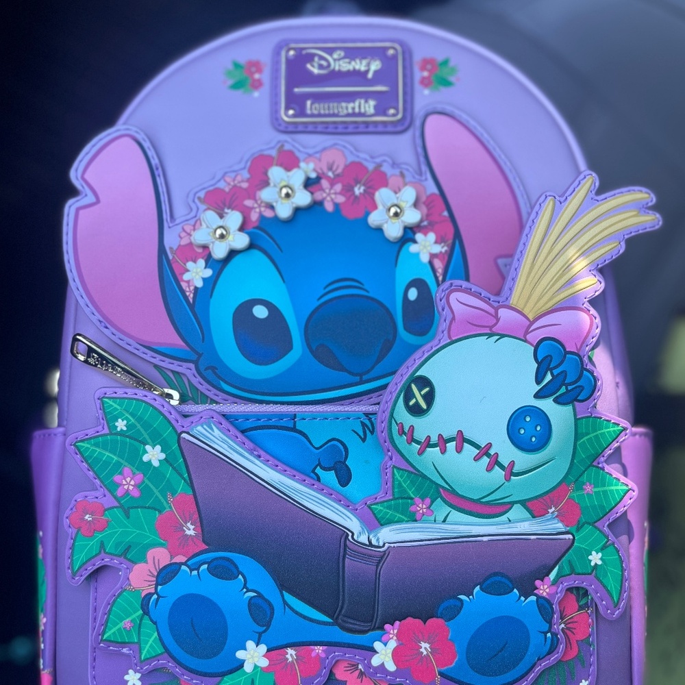 Lounge Fly Stitch and Scrump Bag